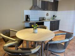 Naturcamp_Ferienwohnung_4Pers_Links_Kueche2